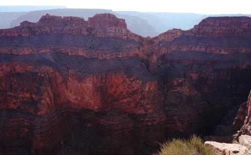 master_tifs.JPG - The Grand Canyon.  They call this Eagles Point because of the Eagle-with-spread-wings appearance at the notch in the ridge.